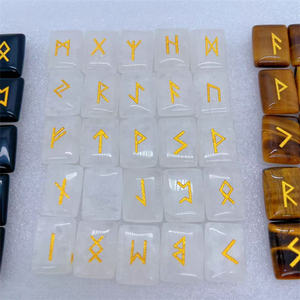 Ensemble de pierres runiques <span class=keywords><strong>en</strong></span> obsidienne noire naturelle Viking Lettre gravée Sorcellerie nordique Ensembles de cristaux de guérison pour la <span class=keywords><strong>divination</strong></span> - Product Image 2