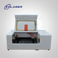 Machine de gravure et de découpe laser CNC 640 Mini 40W 50W 60W pour caoutchouc, tissu, bois, acrylique, porte-clés en bois, ornements en acrylique