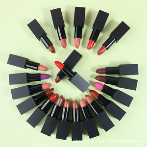 Rossetto Cremoso Nero con Logo Personalizzato OEM Cruelty-Free Matte di Lusso Nude Marrone e Rosso Rosato Impermeabile a Lunga Durata e Anti-Transfert - Product Image 6