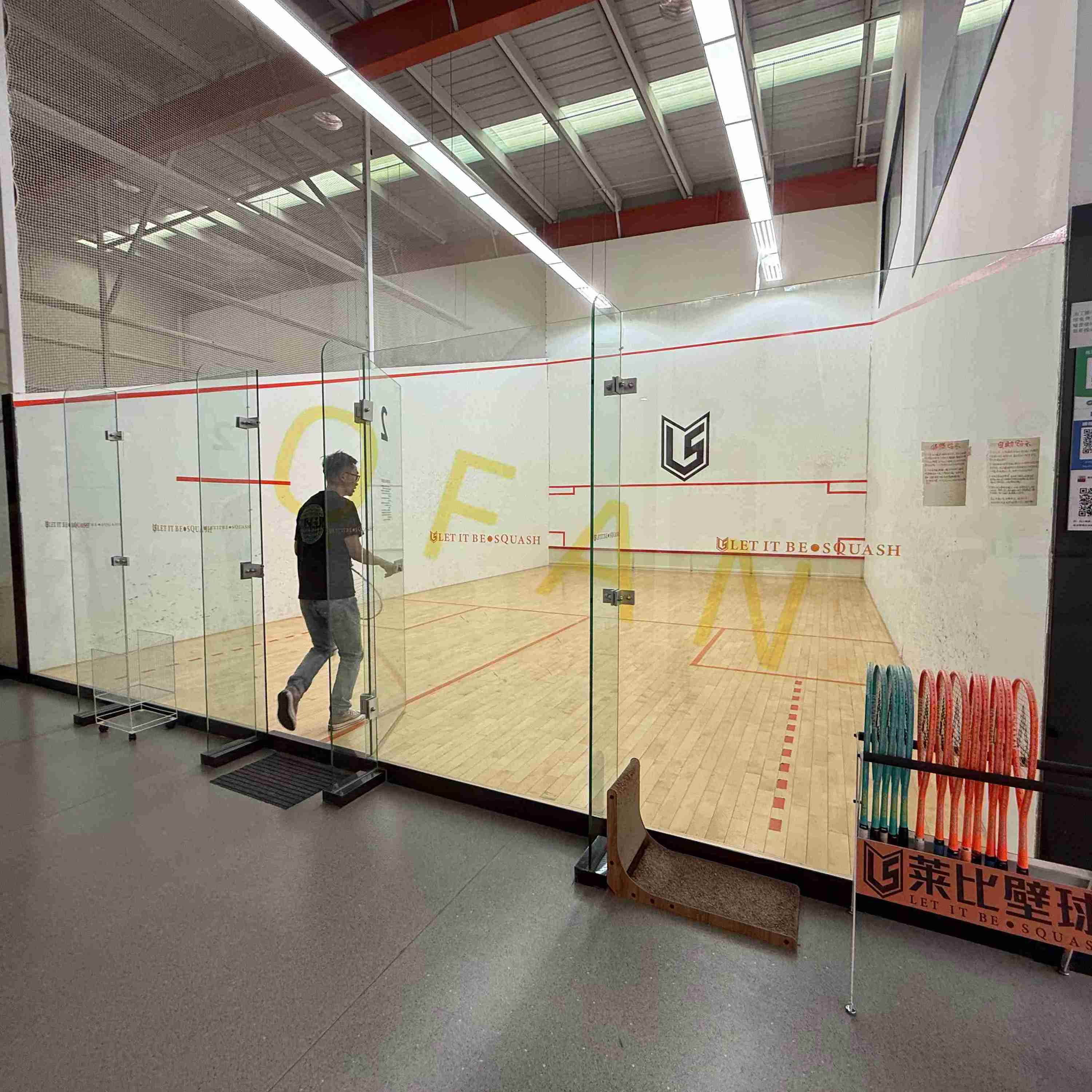 Qfan New Arrival Wholesale Doubles Glass Movable Squash Courts System From China Manufacturers Installation Team Available