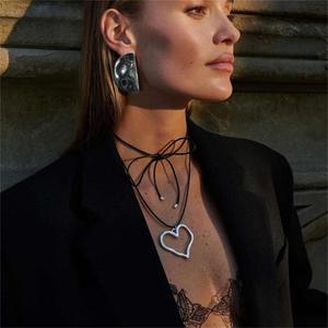 Collar con colgante en forma de corazón, cadena de clavícula de acero inoxidable para mujer, joyería de fiesta TN3424-G - Product Image 1