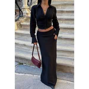 Conjunto de Dos Piezas para Mujer Liana Negro, Blusa y Pantalones por Encima de la Rodilla, Estilo Combinado - Product Image 4