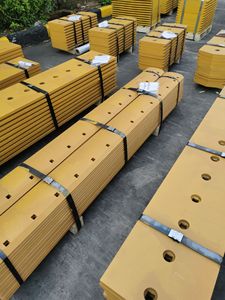 Nhà Máy Giá <span class=keywords><strong>OEM</strong></span> chất lượng xây dựng các bộ phận máy Xe ủi đất lưỡi cắt cạnh 4t-2242 4t-2231 4t-2233 xô học sinh lớp lưỡi - Product Image 4