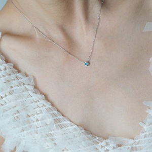 Conjunto de Joyería de Acero Inoxidable Chapado en Oro de 18K con Pequeños Corazones de Circonita Cúbica Engastados, Pendientes Pequeños y Collar Gargantilla de Acero de Titanio - Product Image 5