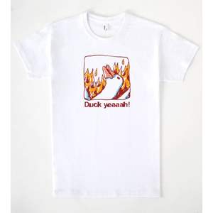 Camiseta Fire Duck Yeah, camiseta promocional con estampado gráfico blanco - Product Image 1