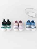 Baskets pour bébé à blocs de couleur avec des panneaux contrastés audacieux pour un look moderne et énergique, semelle souple sans irritation des coutures