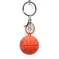 Porte-clés 3D mini basket-ball Porte-clés de haute qualité en PVC personnalisé Porte-clés 3D football Pvc Porte-clés de voiture en caoutchouc souple Cadeau pour enfants