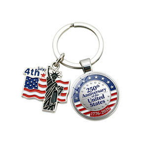 Llavero Patriótico del 4 de Julio de 2026 con Diseño de la Estatua de la Libertad y la Bandera Americana, Ideal como Colgante para Mochila y Recuerdo - Product Image 3