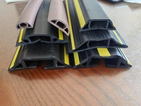 Protector de Cables Flexible de PVC de 3 Canales para Piso, Protector de Cables para Interiores