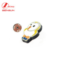 Fabricant d'épinglettes OEM personnalisées, broches en PVC de dessin animé pour vêtements