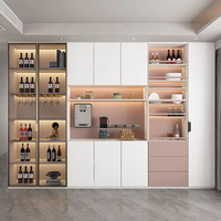 Armoire à vin de luxe moderne, bar à domicile, bois massif sur mesure, portes vitrées, éclairage LED, grande capacité pour villa et maison de luxe aux États-Unis