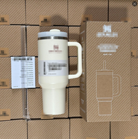 Tumbler Terisolasi 40oz Grosir dengan Gagang & Sedotan, Cangkir Air Stainless Steel Dinding Ganda untuk Hadiah