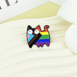 Pin insignias fabricante alfileres de esmalte de alta calidad al por mayor personalizado lindo animal de dibujos animados orgullo Arco Iris esmalte suave pin de solapa gato - Product Image 5