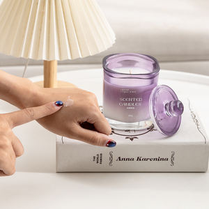 Confezione Regalo con Bicchiere in Vetro <span class=keywords><strong>e</strong></span> Sacchetto di Carta 180g, Olio Essenziale Aromaterapico alla Vitamina <span class=keywords><strong>E</strong></span> <span class=keywords><strong>e</strong></span> Cera di Cocco per Spa a Bassa Temperatura, Fragranza Natalizia - Product Image 2