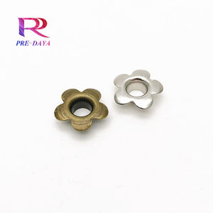 סיטונאי באיכות גבוהה מתכת פליז צורת פרח צורת לב עינית לבגדי נשים לתיק - Product Image 4