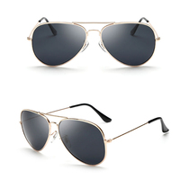 Lunettes de soleil de sport classiques en métal doré-Lentille PC polarisée UV400 Ombre légère Nouveauté Marque Modèle Novelty-001