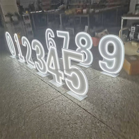 Personnalisé 1FT 2FT 3FT 4FT Led Light up Led Lettre Numéro Lumière Conception Libre Acrylique Light up RGB Neon Nombre Signe pour la Fête