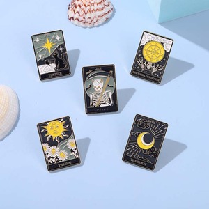 ファッションスケルトンSun Moon Starタロットカードエナメルピン - Product Image 6