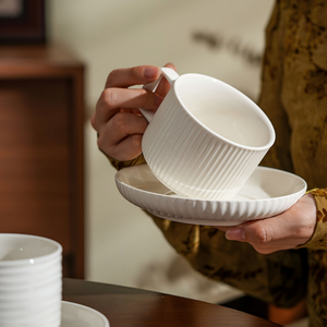 Ensemble de tasses et soucoupes à café en céramique blanche écologique, style italien et nordique, en porcelaine, pour <span class=keywords><strong>latte</strong></span>, thé, lait, idéal pour le bureau et l'hôtel - Product Image 2