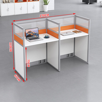 Bureau de travail modulaire commercial avec système de cloisonnement par panneaux et gestion des câbles pour le personnel de bureau ouvert