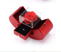Boîte à bijoux à double porte style pomme pour colliers Rose Soap Flower Detail Glossy Lamination for Mother's Day Christmas Packaging