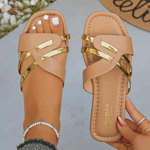 Nouvelles sandales plates d'été 2026 pour femmes, tendance, avec bride métallique, légères, confortables, style créateur - Product Image 5