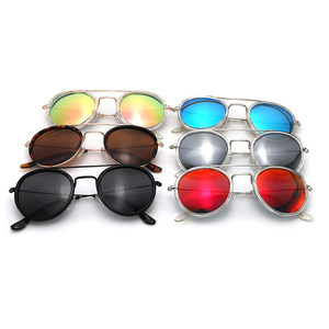 Gafas de Sol Polarizadas con Marco Redondo Moderno, Protección UV400, Puente Nasal Doble de Metal, Unisex, para Viajes y Conducción - Product Image 1