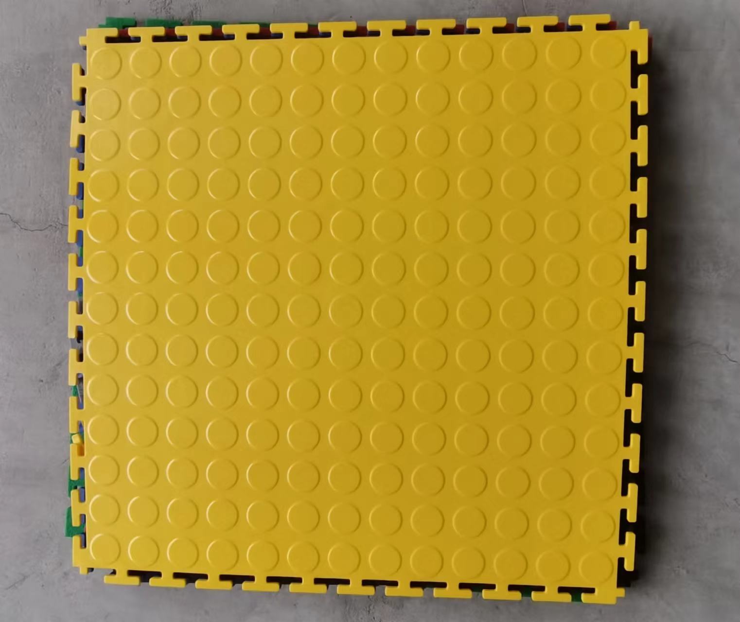 สีเหลือง