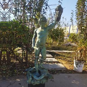 Statue de Persée en bronze grandeur nature, célèbre sculpture grecque et romaine classique de Benvenuto <span class=keywords><strong>Cellini</strong></span> avec la tête de Méduse - Product Image 1