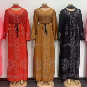 ชุดเดรสคลุมแบบลำลองแฟชั่นใหม่สำหรับสตรีชาว<span class=keywords><strong>มุสลิม</strong></span> คอเสื้อแบบสวน ลายพิมพ์หลวมๆ สไตล์ตะวันออกกลาง ชุดประจำชาติของสตรีอาหรับ - Product Image 5