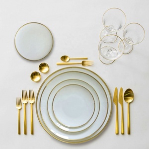 Nouvel arrivage d'ustensiles de cuisine ensemble d'assiettes de noël en céramique blanche simple bord doré vaisselle de mariage ensembles d'assiettes vaisselle - Product Image 1