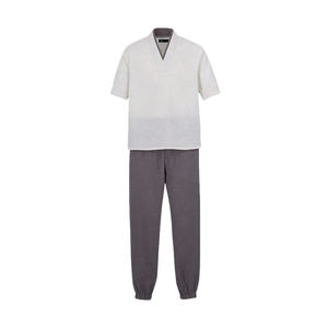 Uniformes de Hotel y Spa Personalizados OEM ODM, Trajes de Masaje para Personal de Spa - Product Image 1