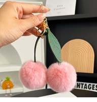 Pendentif en peluche cerise à feuille unique, imitation fourrure, tendance, porte-clés de voiture, breloque de sac, vente en gros, nouveau, style célébrité internet