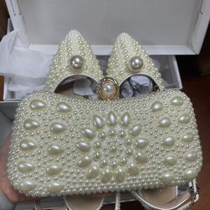 Set di Scarpe e Borse <span class=keywords><strong>da</strong></span> <span class=keywords><strong>Sera</strong></span> di Lusso con Perle, <span class=keywords><strong>Pochette</strong></span> con Cristalli, Scarpe Italiane e Borse Abbinate per Donne - Product Image 2