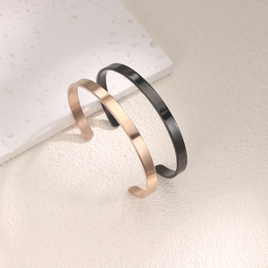 กำไลข้อมือสแตนเลสแบบเรียบ กำไลโลหะขัดเงา กำไลแบบเปิดสำหรับสลักชื่อ - Product Image 5