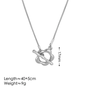 Elegante Collar de Acero Inoxidable 304 Chapado en Oro de 18K con Diseño de Flor Hueca de Cinco Pétalos y Cadena de Serpiente Hipoalergénica con Cierre OT para Mujer - Product Image 4