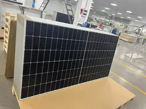 Jinko Solar Bifacial N-Tipo 550 Watt Painel Solar SunPower Meia Célula com BIPV Tamanho da Célula 182mm x 182mm Atacado da China