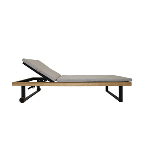 Chaise longue de luxe moderne imperméable pour l'extérieur, avec cadre en aluminium et coussins, lit de repos pour piscine, patio, villa - Product Image 1