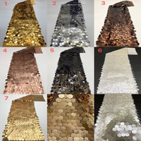 Tissu à paillettes hexagonales plates de 25 mm en polyester, idéal pour la broderie et les robes féminines, pouvant être assemblé
