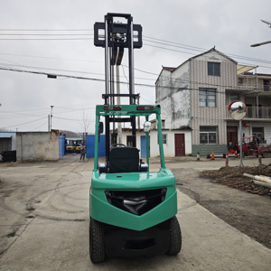 Montacargas Diésel Usado Mitsubishi FD30 de 3 Toneladas y 3 Metros, 4WD, Modelo 2023 - Product Image 3