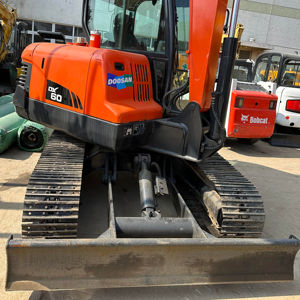 Prix de gros, excavatrice miniature d'occasion Doosan Dx60, excavatrice sur chenilles d'occasion - Product Image 4