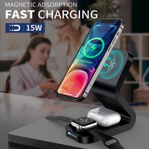 Livraison <span class=keywords><strong>gratuite</strong></span> Station de charge rapide 3 en 1 Chargement rapide sans fil magnétique 15W Chargeur de téléphone sans fil pour téléphone série 15 - Product Image 6