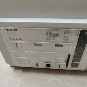 อีตัน มอลเลอร์ NZM4-XR208-240AC เซอร์กิตเบรกเกอร์แบบโมลด์เคส ระบบควบคุมไฟฟ้า 50/60 เฮิรตซ์ ระบบแม่เหล็กความร้อน 16 กิโลแอมป์ - Product Image 2