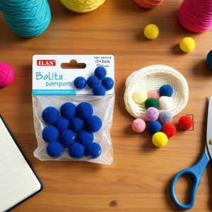 Pompon en laine Ilan 2 cm bleu royal brillant pour la décoration artisanale - Product Image 3