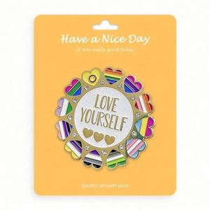 Insignias y pines de solapa personalizados de 2 pulgadas con logotipo de letras de dibujos animados, serigrafiados, de esmalte blando y duro, para gorras, sombreros y cuellos. - Product Image 4