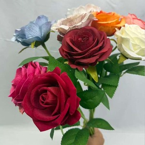 Kunstbloemen Handgemaakt Realistische Kunstmatige Rode Fluwelen Rozen Bloemknoppen Waterdicht Lichtgewicht Bruiloft Show Restaurants - Product Image 6