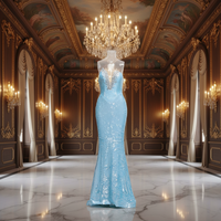Robe de soirée bleu glacier à sequins avec corsage sans bretelles et applique en cristal éclatant en V