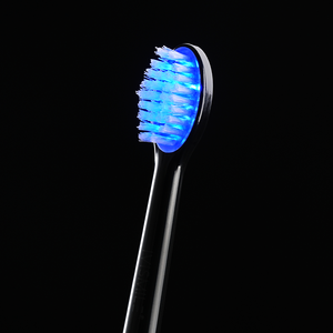 Spazzolino Elettrico Sonico Ricaricabile Professionale IVISMILE 2025 con 6 LED Blu e Rossi, Impermeabile IPX7 per Adulti - Product Image 6