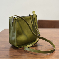 Tas Selempang Kulit Sapi Asli Lapisan Atas Model Vintage Logo Kustom, Tas Tangan Kecil Model Bucket untuk Wanita, Cocok untuk Aktivitas Sehari-hari, Bepergian, dan Belanja