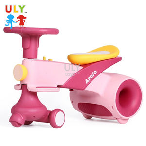 لعبة سيارة بلاستيكية رائجة جديدة ذات لونين تعمل بالبطارية للأطفال لعبة متعددة الوظائف لأعمار من <span class=keywords><strong>2</strong></span> إلى 4 سنوات - Product Image 4